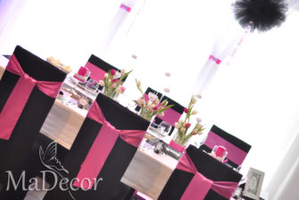 dekoracje stołu czerń i róż fuksja - szczecinek